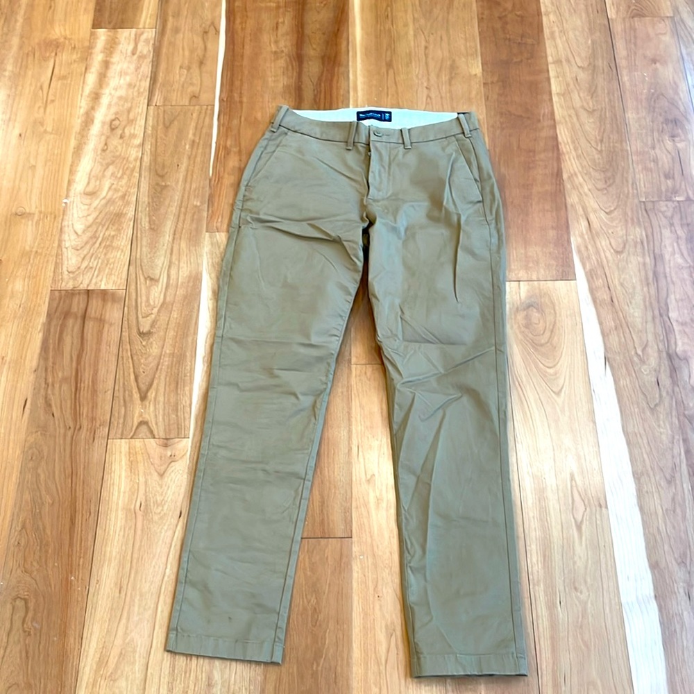 Abercrombie and Fitch, NWT, athletic skinny men’s stretch pants 30x 32